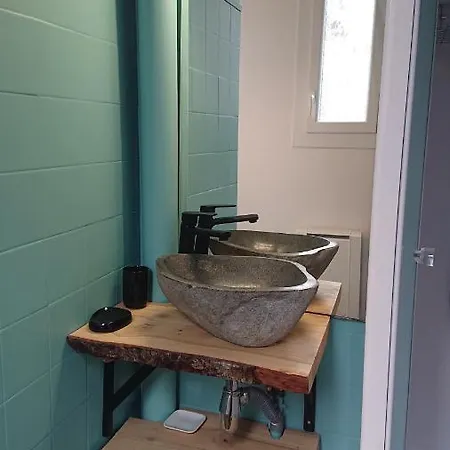Dans Ancienne Maison Pyreneenne. Appartement *