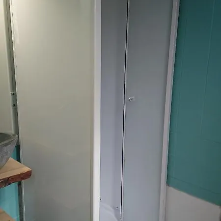Appartement Dans Ancienne Maison Pyreneenne.
