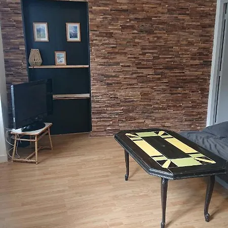 Dans Ancienne Maison Pyreneenne. *