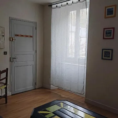 Dans Ancienne Maison Pyreneenne. *