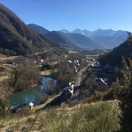 Dans Ancienne Maison Pyreneenne.